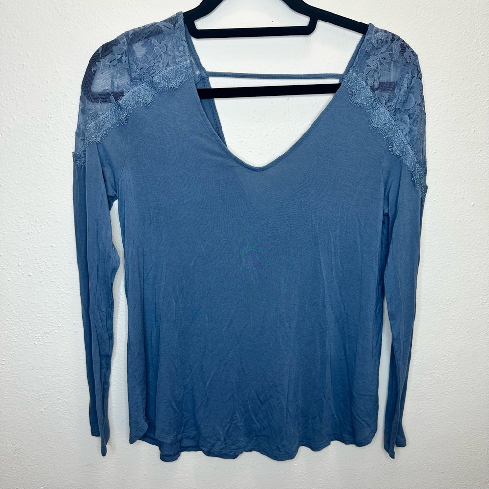 American Eagle Outfitters Lace Blue Blouse Size Medium